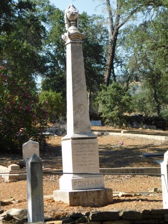 [Picture of Giuseppa Andrea Fontana grave]